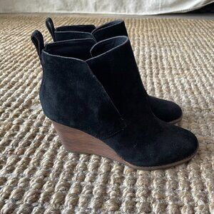 Lucky Brand Black Suede Wedge Booties Size 7